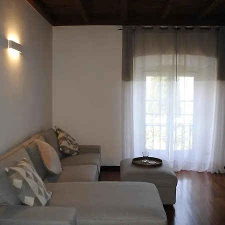 Vista Apartment *